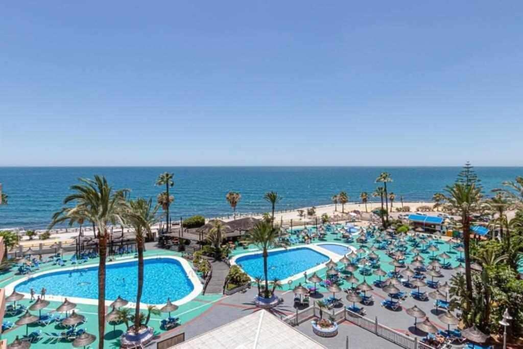 797 Holiday Rentals- Apartamento En Hotel Sunset Beach Frente Al Mar Benalmadena Exterior photo