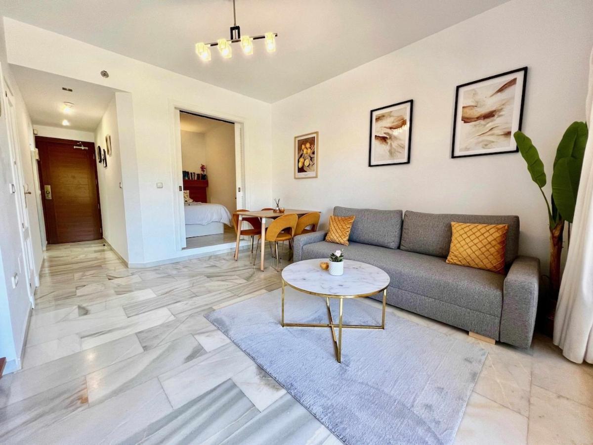 797 Holiday Rentals- Apartamento En Hotel Sunset Beach Frente Al Mar Benalmadena Exterior photo