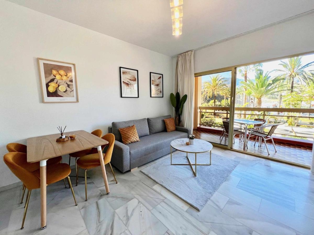 797 Holiday Rentals- Apartamento En Hotel Sunset Beach Frente Al Mar Benalmadena Exterior photo