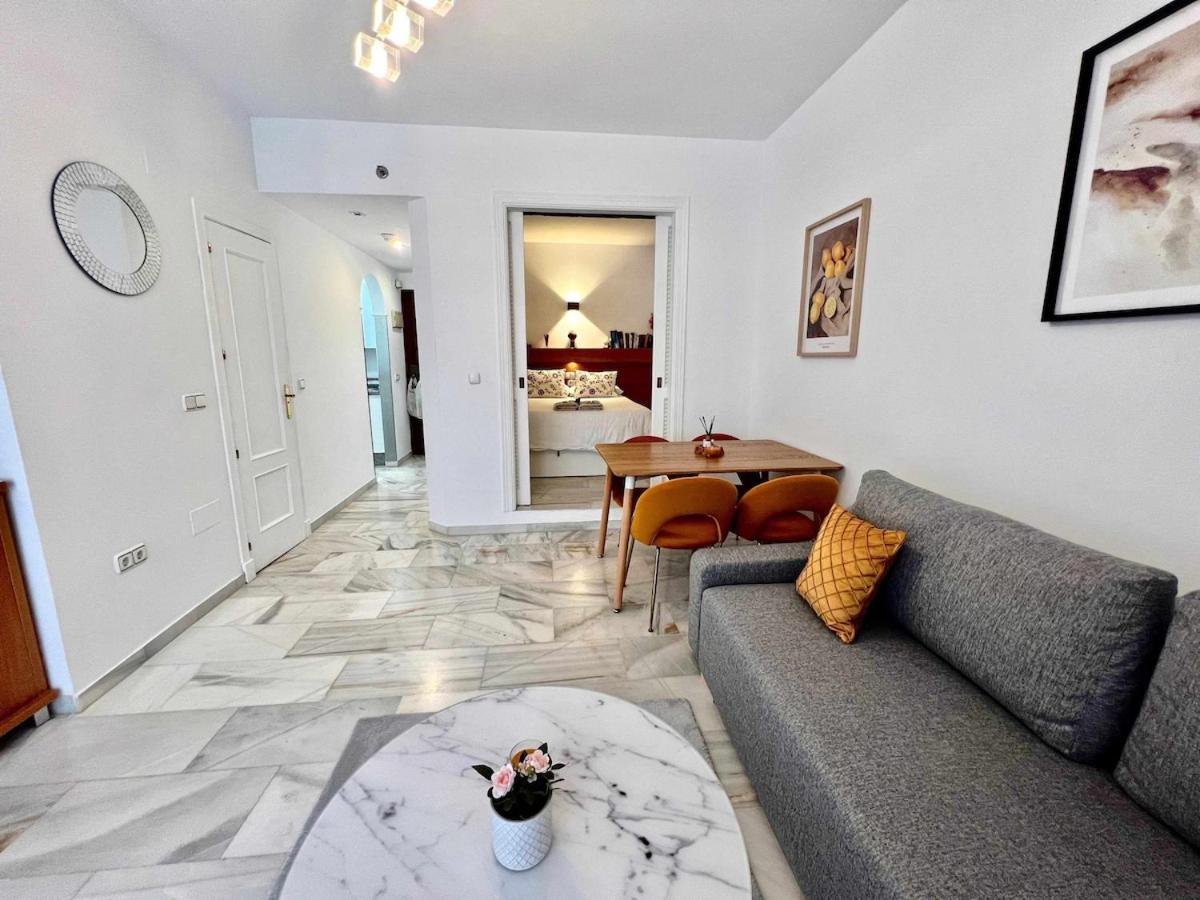 797 Holiday Rentals- Apartamento En Hotel Sunset Beach Frente Al Mar Benalmadena Exterior photo