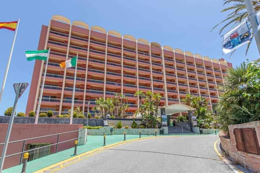 797 Holiday Rentals- Apartamento En Hotel Sunset Beach Frente Al Mar Benalmadena Exterior photo